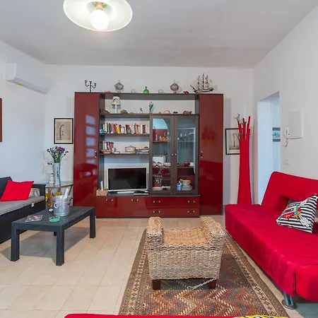 Villa Rosa Con Accesso Sul Mare *